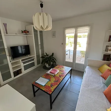 T2 Six Fours Cap Negre,1 Mn A Pied De La Apartament *