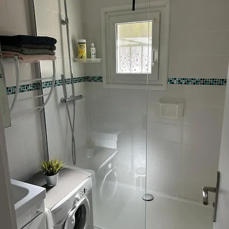 Apartment T2 Six Fours Cap Negre,1 Mn A Pied De La
